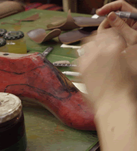 さあ、好きなデザインの靴を作りましょ